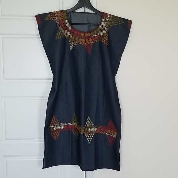 HANDMADE DRESSES - Picture 4 of 4